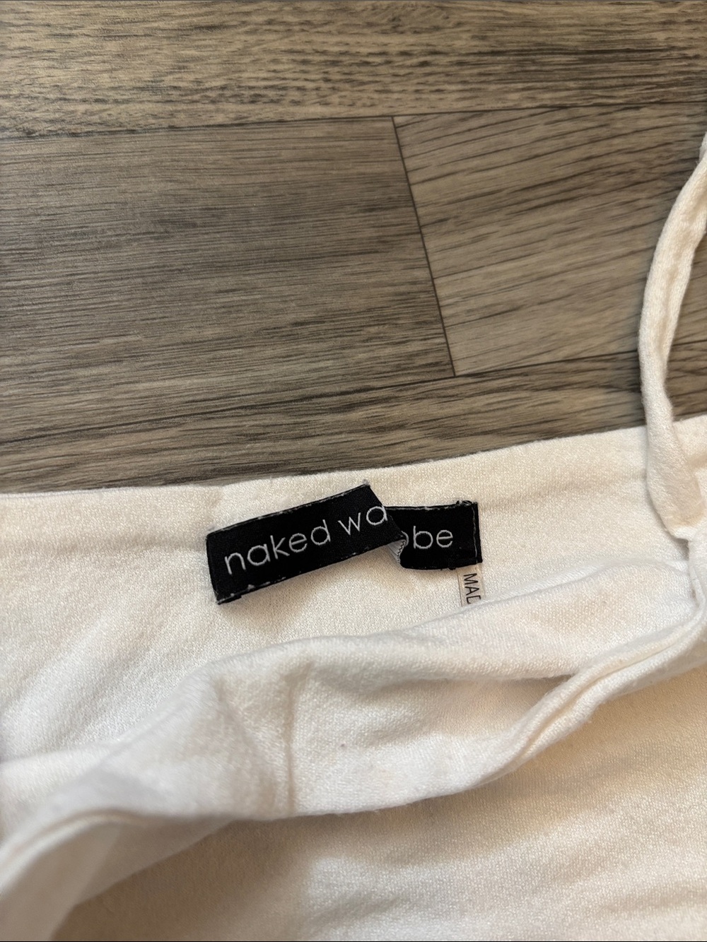Naked wardrobe basics - Picture 3 of 6